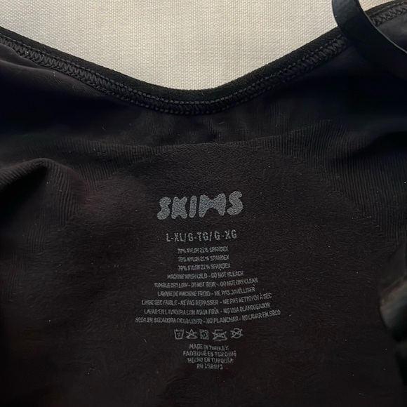 SKIMS Black Shapewear Bodysuit - Picture 2 of 3